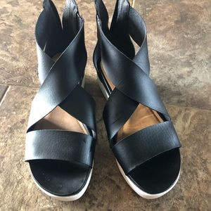 Platform strap sandals